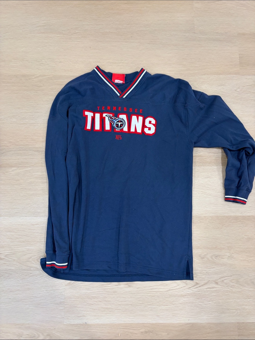 NHL Tennessee Titans Navy Long-Sleeve Kids V-Neck Shirt with Red Logo